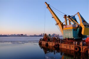heavy lifting equipment